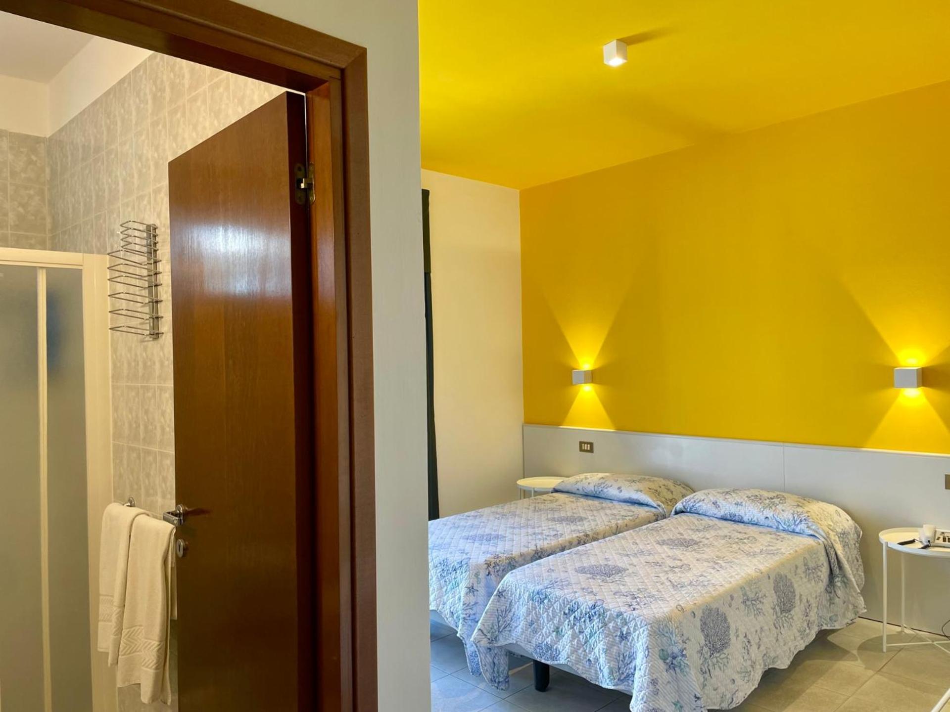 Hotel Portofino Lido di Jesolo Bagian luar foto