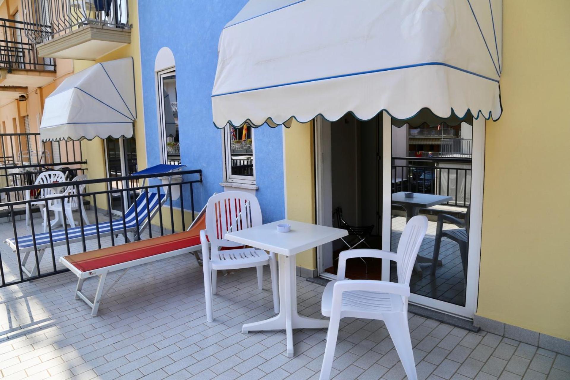 Hotel Portofino Lido di Jesolo Bagian luar foto